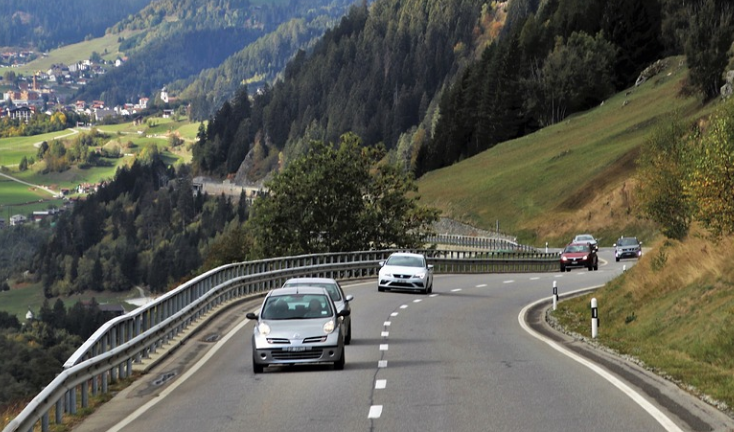 Dónde y cómo alquilar un coche en Suiza